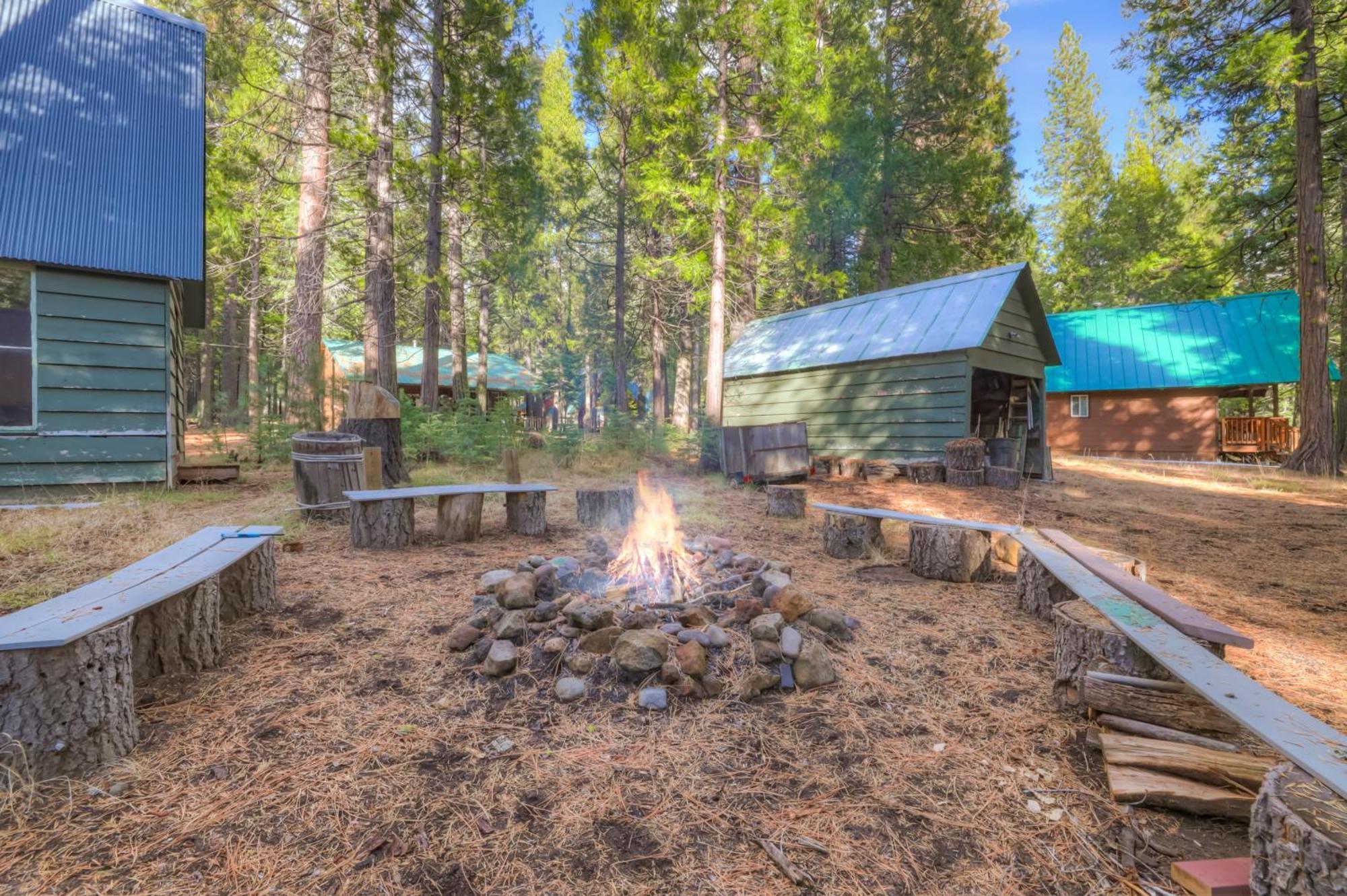 Spacious Classic Cabin Retreat- Near Lassen Mill Creek Exterior foto
